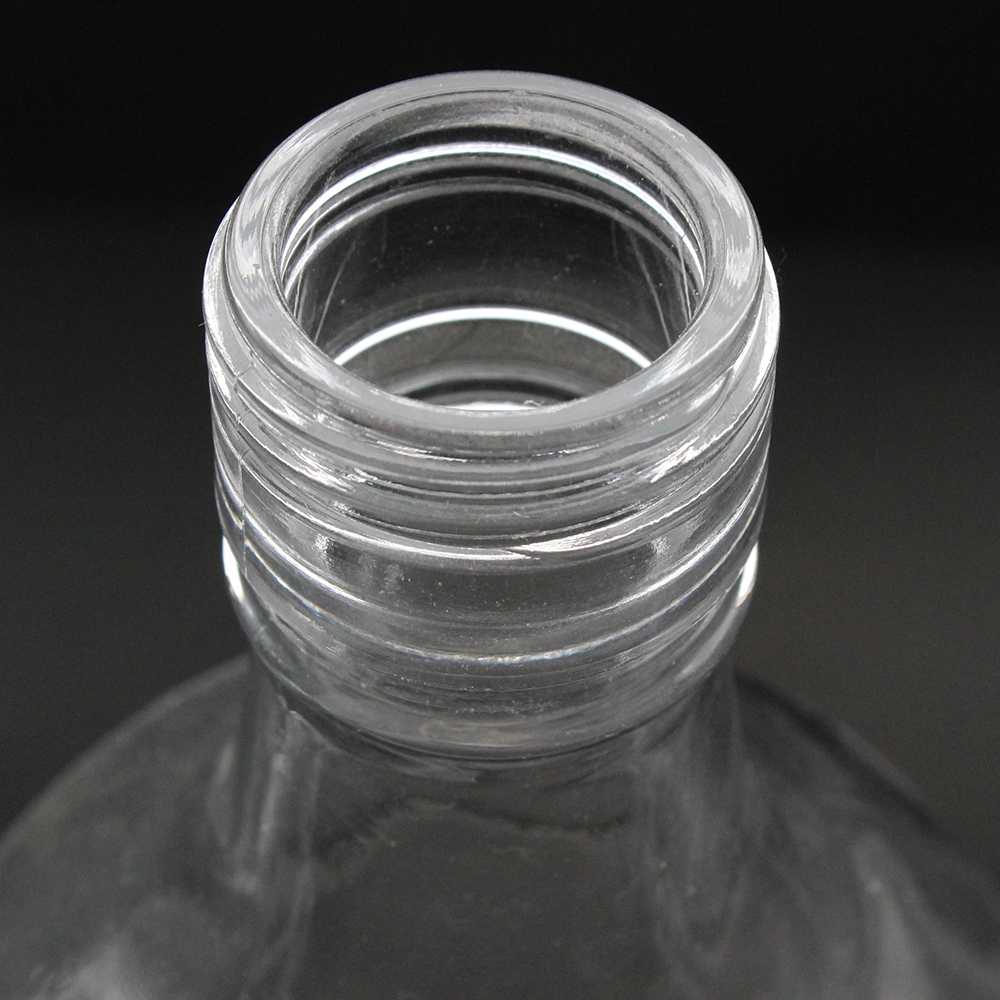 Large Volume 1750ml Spirit Glass Bottle
