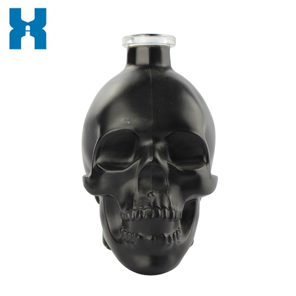 Black 700ml Skull Spirit Glass Bottle