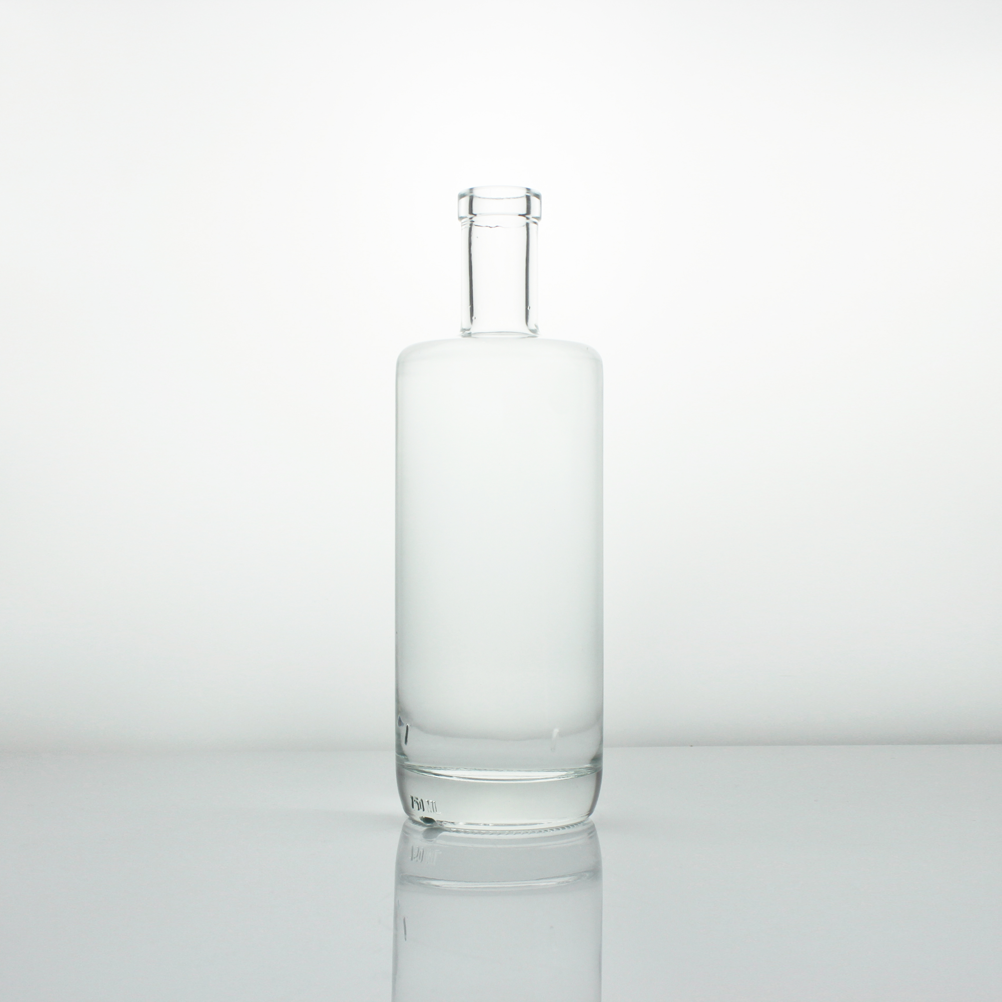 High Class 700ml Glass Bottle for Spirit